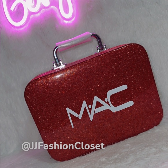 M•A•C Cosmetics Sparkling Red Makeup Case - Picture 1 of 3
